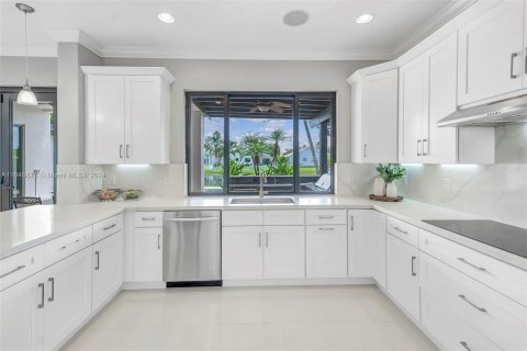 Villa ou maison à vendre à Miramar, Floride: 5 chambres, 395.95 m2 № 1331635 - photo 7