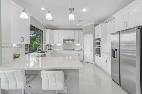 Villa ou maison à vendre à Miramar, Floride: 5 chambres, 395.95 m2 № 1331635 - photo 4