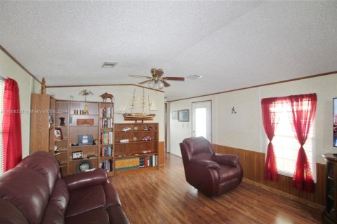 Casa en venta en Okeechobee, Florida, 2 dormitorios, 78.04 m2 № 1227169 - foto 12