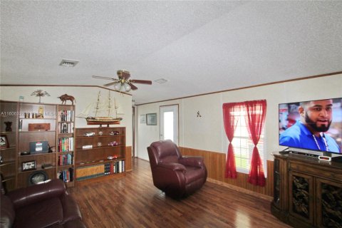 House in Okeechobee, Florida 2 bedrooms, 78.04 sq.m. № 1227169 - photo 13