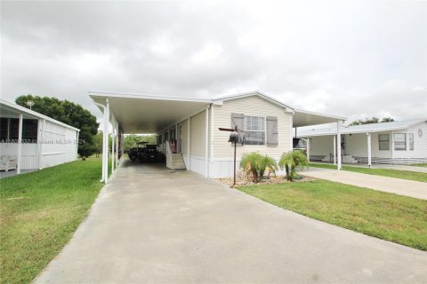 Villa ou maison à vendre à Okeechobee, Floride: 2 chambres, 78.04 m2 № 1227169 - photo 3