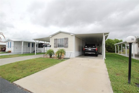 Villa ou maison à vendre à Okeechobee, Floride: 2 chambres, 78.04 m2 № 1227169 - photo 2