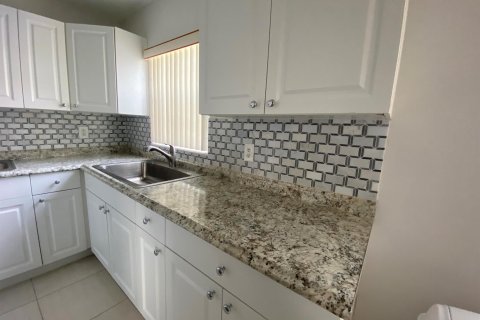 Copropriété à vendre à West Palm Beach, Floride: 2 chambres, 74.14 m2 № 1051366 - photo 21