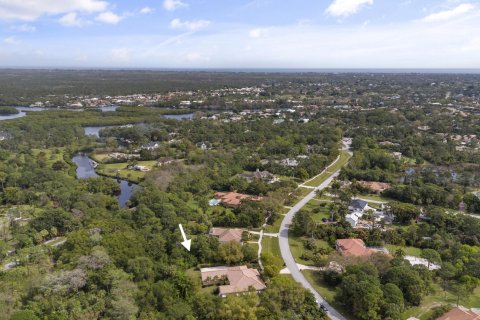 House in Jupiter, Florida 5 bedrooms, 331.57 sq.m. № 1059195 - photo 1