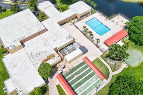 Copropriété à vendre à Tamarac, Floride: 1 chambre, 61.32 m2 № 1217179 - photo 11