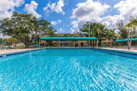 Copropriété à vendre à Tamarac, Floride: 1 chambre, 61.32 m2 № 1217179 - photo 8