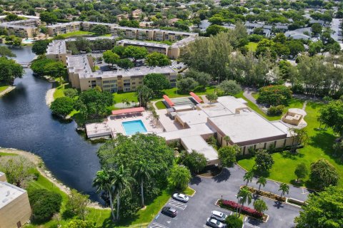 Condo in Tamarac, Florida, 1 bedroom  № 1217179 - photo 5