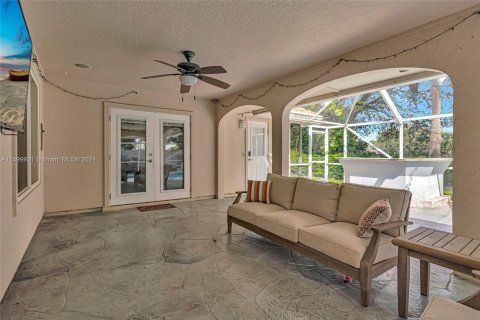 House in Jupiter, Florida 3 bedrooms, 178 sq.m. № 1209889 - photo 12