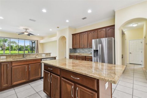 House in Wesley Chapel, Florida 4 bedrooms, 275.27 sq.m. № 1371805 - photo 14