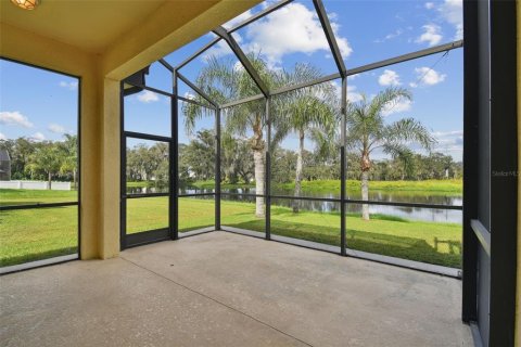 Villa ou maison à vendre à Wesley Chapel, Floride: 4 chambres, 275.27 m2 № 1371805 - photo 5