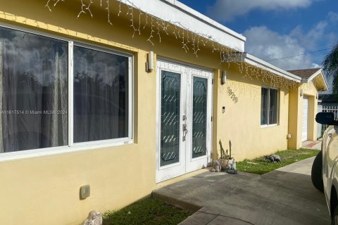 Casa en venta en Miami, Florida, 3 dormitorios, 177.26 m2 № 1241677 - foto 2