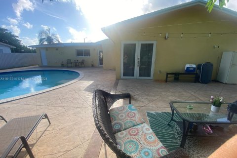 Casa en venta en Miami, Florida, 3 dormitorios, 177.26 m2 № 1241677 - foto 8