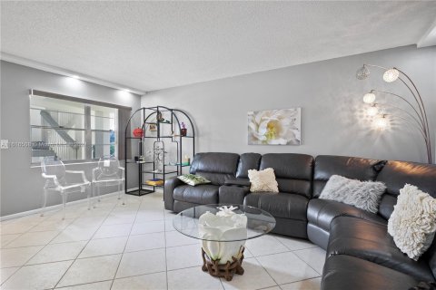 Condo in Deerfield Beach, Florida, 2 bedrooms  № 1241678 - photo 3