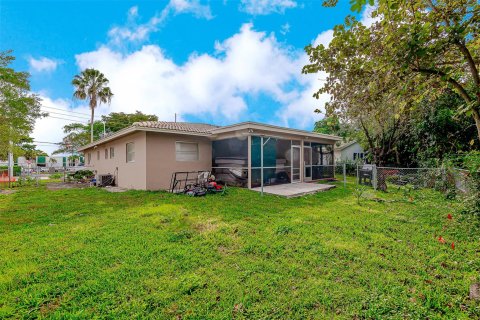 Immobilier commercial à vendre à Coral Springs, Floride: 223.34 m2 № 1026761 - photo 3