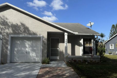 Casa en venta en West Palm Beach, Florida, 2 dormitorios, 85.1 m2 № 1027002 - foto 11