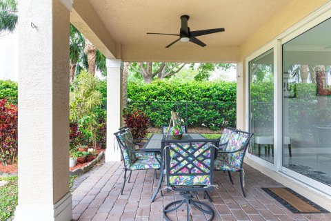 Villa ou maison à vendre à Lake Worth, Floride: 6 chambres, 378.86 m2 № 1075606 - photo 16