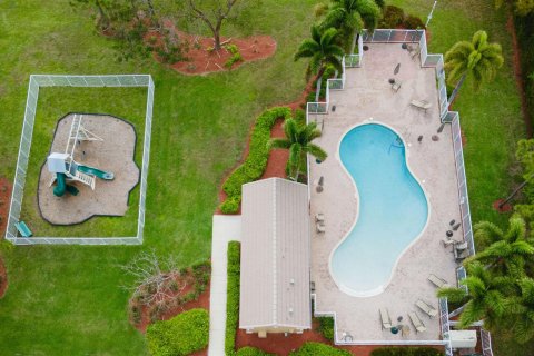 Casa en venta en Lake Worth, Florida, 6 dormitorios, 378.86 m2 № 1075606 - foto 2