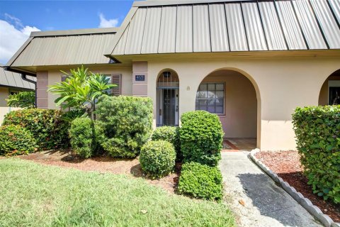 Condominio en venta en New Port Richey, Florida, 2 dormitorios, 100.33 m2 № 1342905 - foto 1