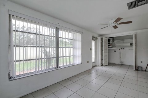 Condominio en venta en New Port Richey, Florida, 2 dormitorios, 100.33 m2 № 1342905 - foto 15