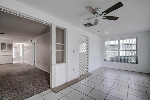 Condominio en venta en New Port Richey, Florida, 2 dormitorios, 100.33 m2 № 1342905 - foto 7