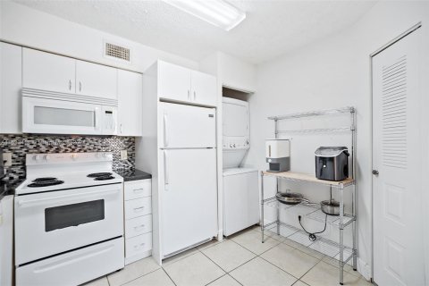 Copropriété à vendre à Coral Springs, Floride: 2 chambres, 96.99 m2 № 1293860 - photo 14