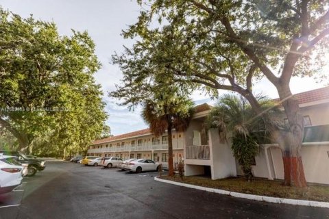 Hotel en venta en Kissimmee, Florida, 1 dormitorio № 1293821 - foto 11