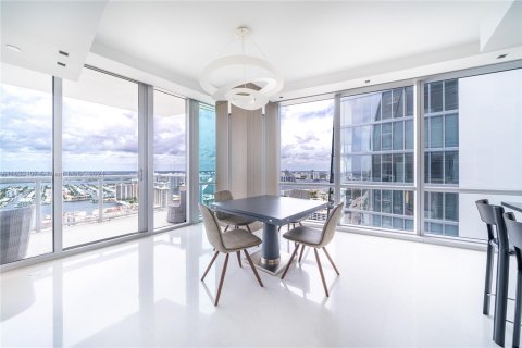 Condo in Sunny Isles Beach, Florida, 4 bedrooms  № 1293773 - photo 15