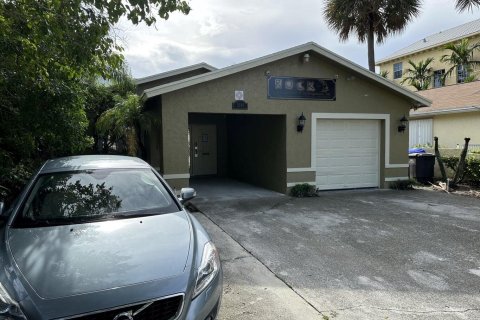 Купить коммерческую недвижимость в Уэст-Палм-Бич, Флорида № 1072686 - фото 13