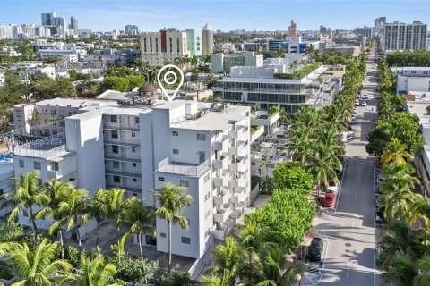 Condominio en venta en Miami Beach, Florida, 1 dormitorio, 61.78 m2 № 1331236 - foto 9