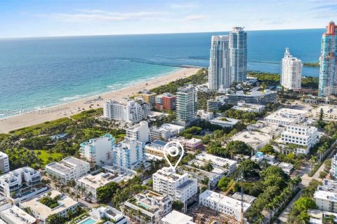 Condominio en venta en Miami Beach, Florida, 1 dormitorio, 61.78 m2 № 1331236 - foto 1