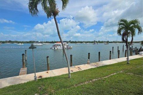 Condominio en venta en Marathon, Florida, 1 dormitorio, 54.53 m2 № 1331283 - foto 1