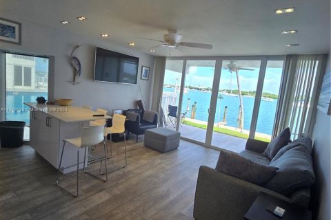 Condominio en venta en Marathon, Florida, 1 dormitorio, 54.53 m2 № 1331283 - foto 16