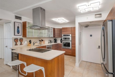 Copropriété à vendre à Aventura, Floride: 2 chambres, 121.98 m2 № 1331513 - photo 13