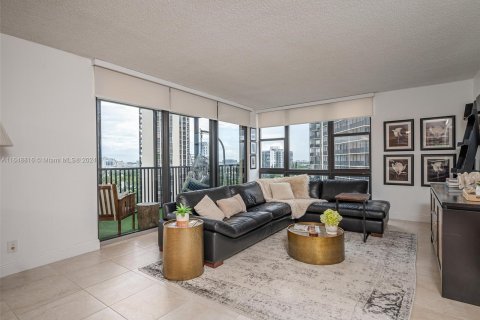 Condominio en venta en Aventura, Florida, 2 dormitorios, 121.98 m2 № 1331513 - foto 8