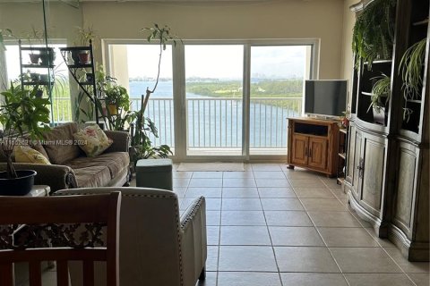 Condo in Sunny Isles Beach, Florida, 1 bedroom  № 1345992 - photo 2