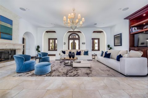 Casa en venta en Miami Beach, Florida, 7 dormitorios, 900.78 m2 № 1345994 - foto 23