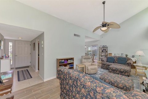 Condo in Venice, Florida, 2 bedrooms  № 1375138 - photo 15