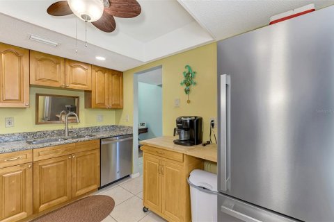 Condo in Venice, Florida, 2 bedrooms  № 1375138 - photo 26