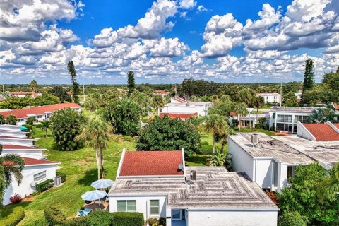 Condo in Venice, Florida, 2 bedrooms  № 1375138 - photo 1