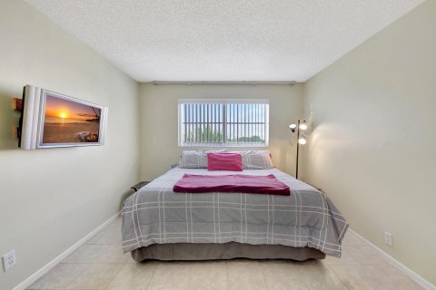 Condo in Pompano Beach, Florida, 2 bedrooms  № 1159969 - photo 15