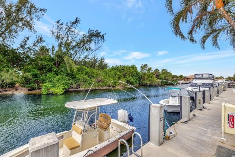 Condo in Pompano Beach, Florida, 2 bedrooms  № 1159969 - photo 6