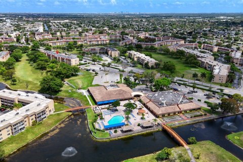 Condo in Sunrise, Florida, 2 bedrooms  № 1159972 - photo 2