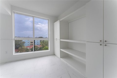 Condo in Hollywood, Florida, 2 bedrooms  № 1076467 - photo 8