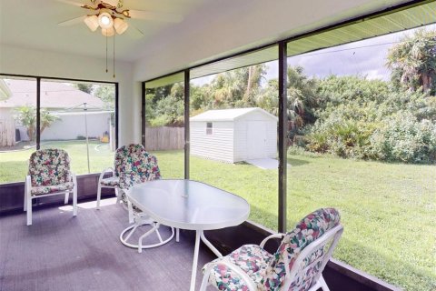 House in Port Charlotte, Florida 3 bedrooms, 98.48 sq.m. № 1352489 - photo 22