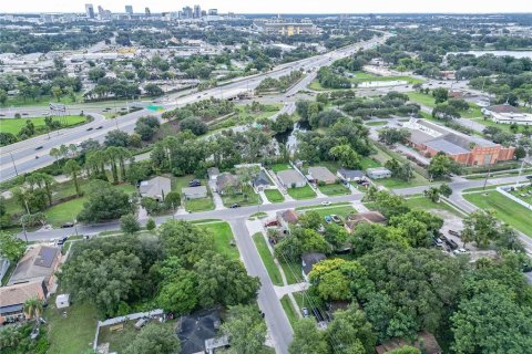 Villa ou maison à vendre à Orlando, Floride: 3 chambres, 104.7 m2 № 1352428 - photo 2