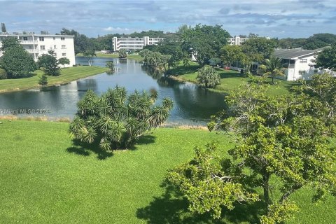 Condo in Deerfield Beach, Florida, 1 bedroom  № 1401550 - photo 17