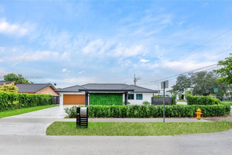 Villa ou maison à vendre à Miami, Floride: 5 chambres, 256.5 m2 № 1401589 - photo 18