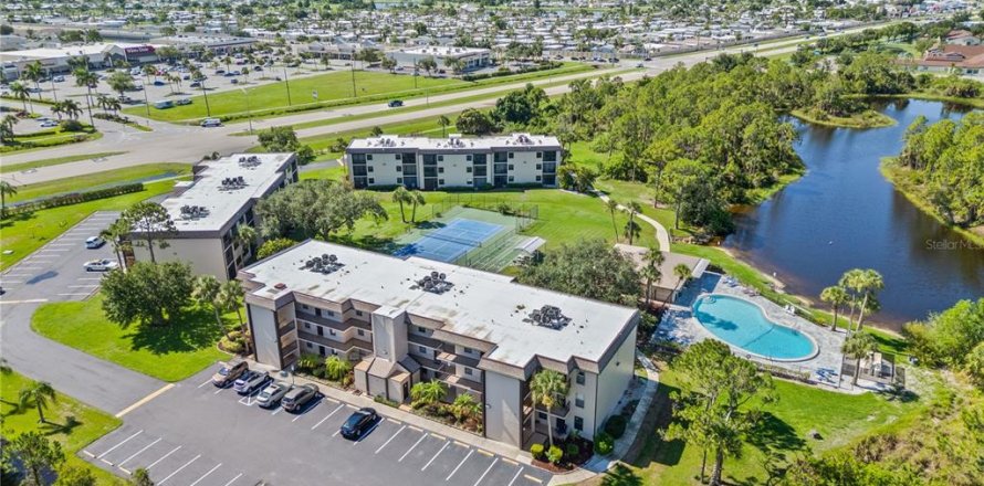 Condo in Punta Gorda, Florida, 2 bedrooms  № 1255629