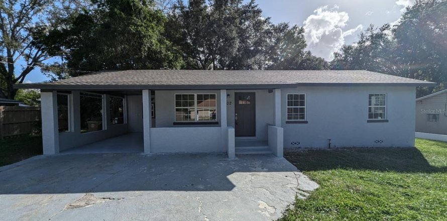 House in Ocala, Florida 4 bedrooms, 130.99 sq.m. № 1426568