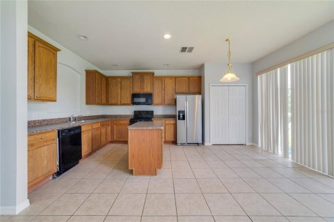 Casa en venta en Kissimmee, Florida, 5 dormitorios, 267.28 m2 № 1351290 - foto 3